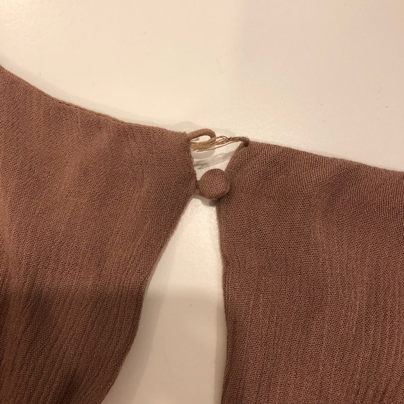 taupe romper with crochet details - Picture 4 of 4